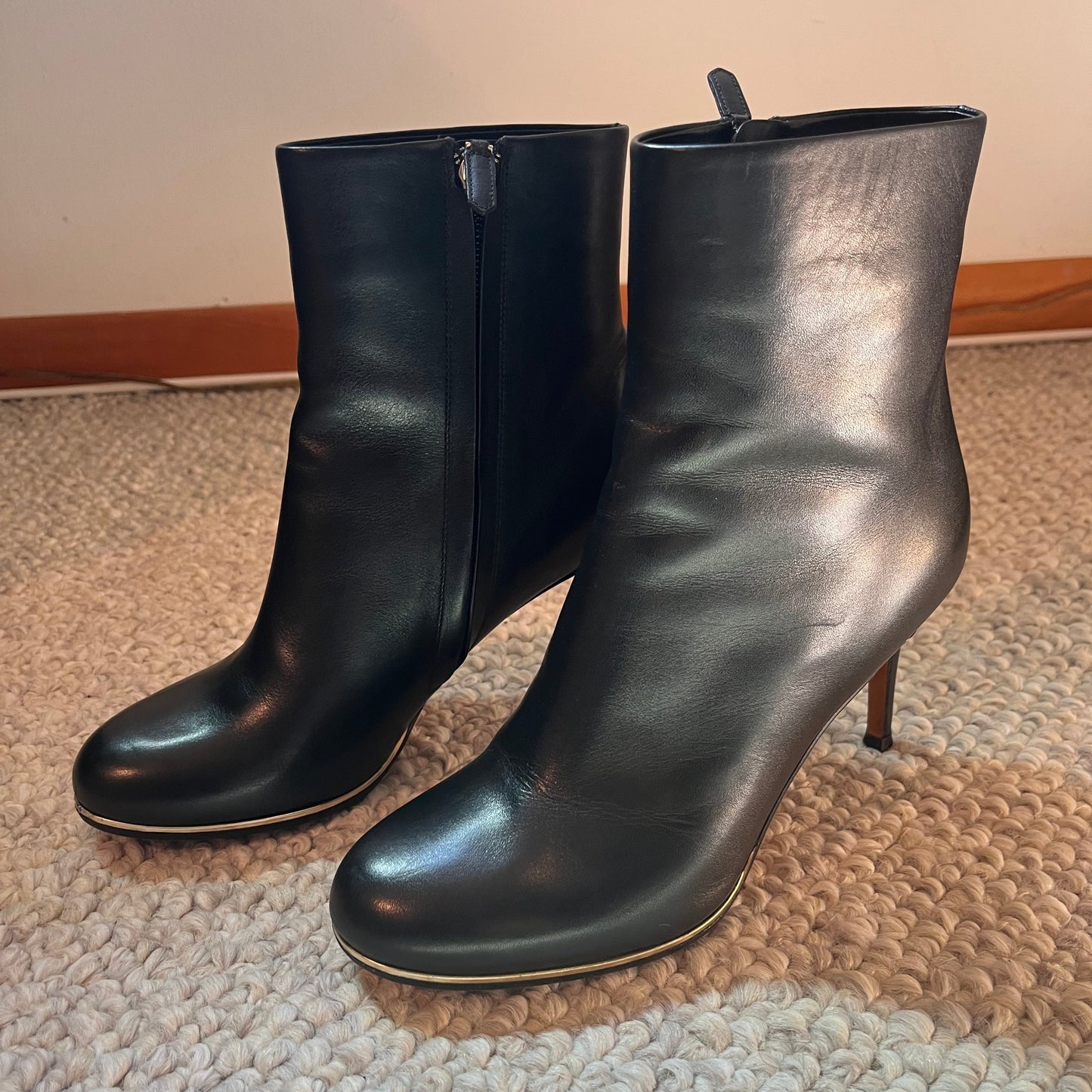 Givenchy Paris Leather Ankle Boots - Size 8 US Women's - LIGHTLY WORN